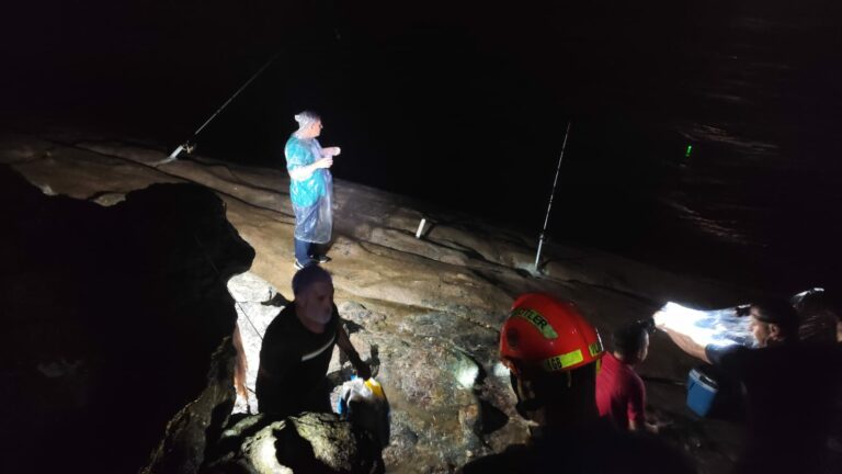 Seis pessoas são resgatadas após ficarem ilhadas durante pescaria em São Sebastião