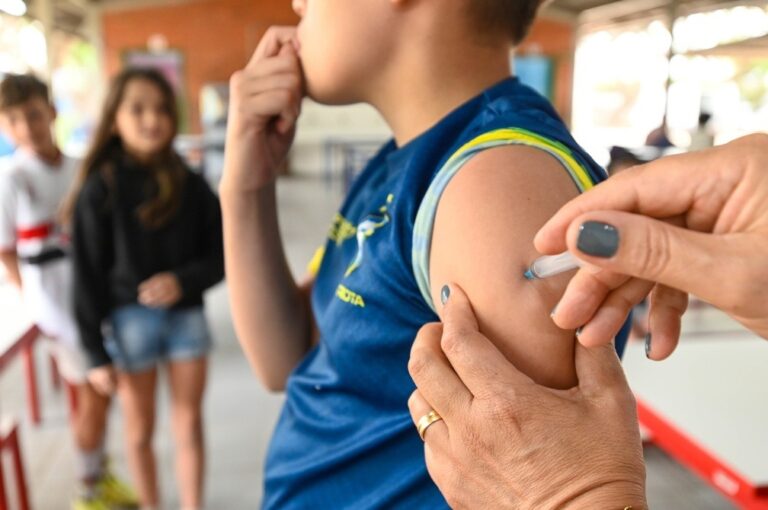 Campinas inicia vacinação em escolas para crianças e adolescentes nesta terça-feira