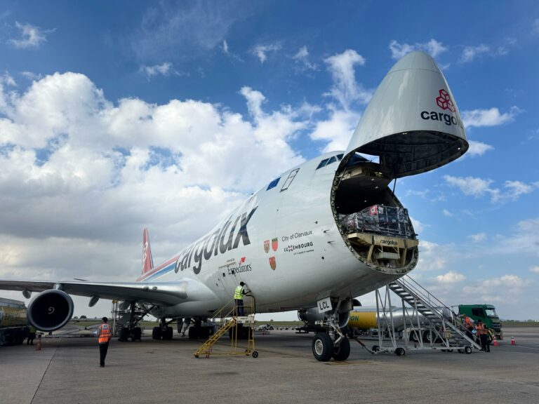 Viracopos movimenta 70 toneladas de equipamentos para show de Lady Gaga