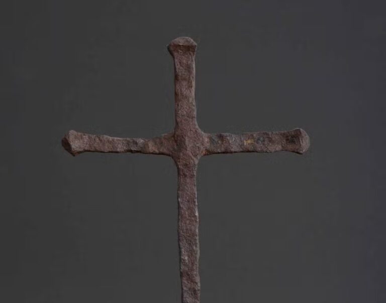 Santuário do Pai das Misericórdias recebe Cruz original da Primeira Missa no Brasil