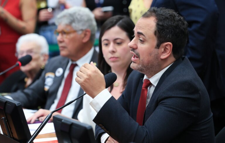 Centrão propõe acordo para barrar cassação de Glauber Braga