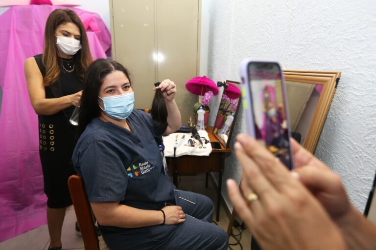 Pacientes da oncologia do Hospital Mário Gatti receberão perucas doadas