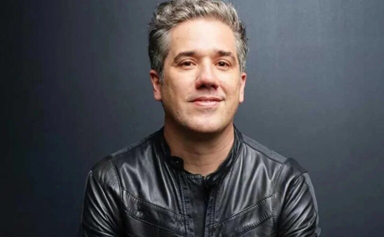 História da música “Fácil”, no aniversário de Rogério Flausino