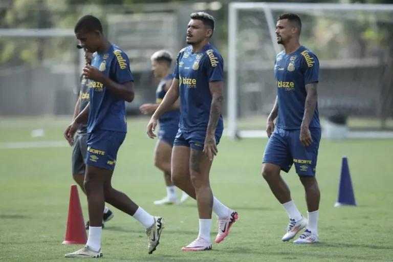 Santos treina com time vazado por Neymar para enfrentar o Bragantino