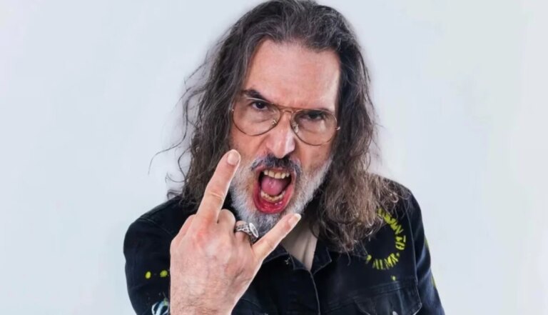 Lobão se irrita com grito de “Toca Raul” e critica descaso com Raul Seixas em vida