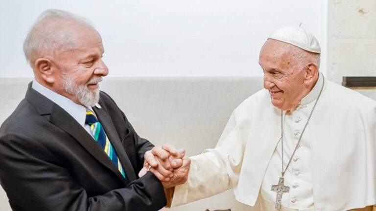 Lula decreta luto de sete dias no Brasil em homenagem a papa Francisco
