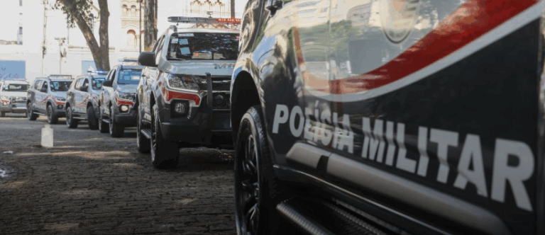 PM captura foragido da Justiça em Registro, e durante deslocamento à delegacia, outro procurado é detido