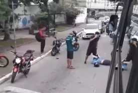 Bandido é baleado e preso em tentativa de roubo de moto de policial em Santos