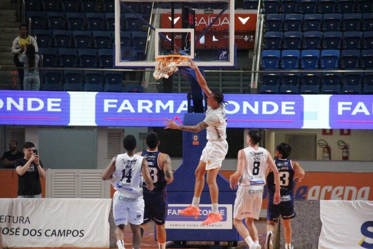 São José derrota Fortaleza e sela classificação para os playoffs do Novo Basquete Brasil