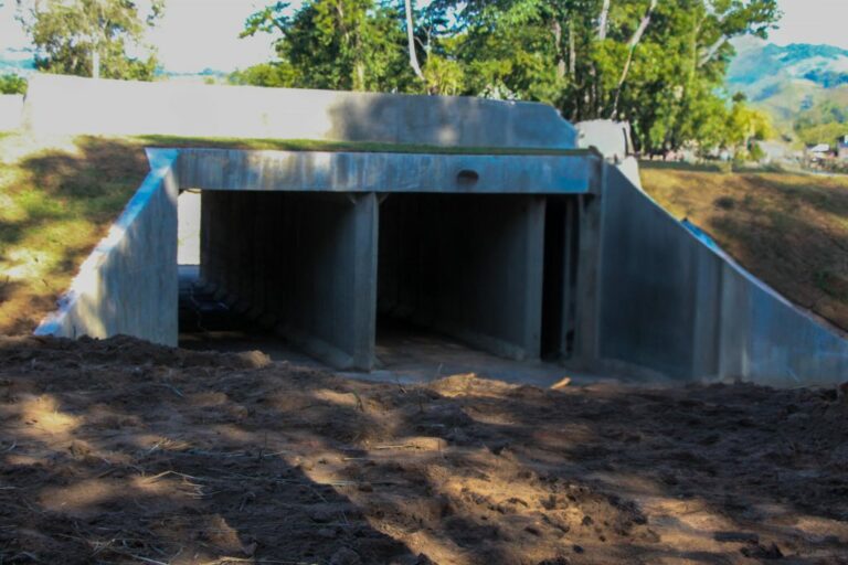 Governo de SP entrega obra de travessia em Itaoca, no Vale do Ribeira