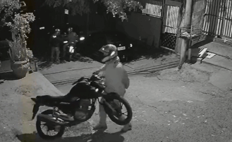 Moto é furtada dentro de comunidade no Novo Campos Elíseos