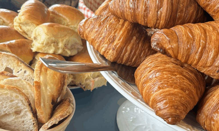 Brunch Fizz & Beats realiza edição especial em comemoração ao Dia das Mães