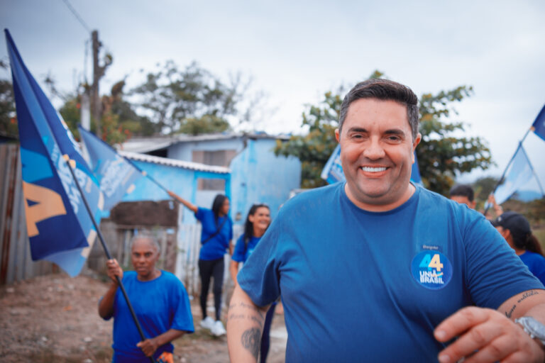 Candidato à prefeitura de Mongaguá Rodrigo Casabranca, percorre a cidade por escuta popular