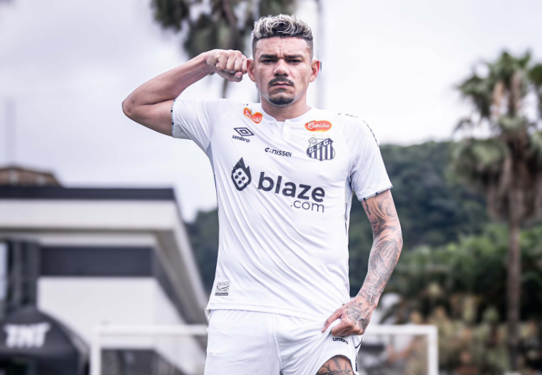 Tiquinho Soares não engrena, perde vaga e vira preocupação no Santos