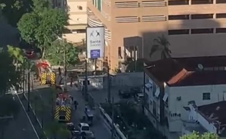 Prédio é evacuado após incêndio atingir sacada em Santos