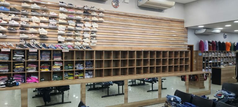 Loja no bairro Agapeama é flagrada com venda de produtos falsificados em Jundiaí