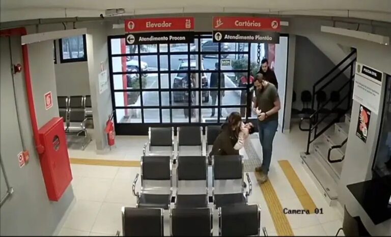 Policial de SP salva bebê engasgado em momento de desespero de mãe