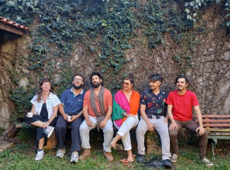 Baile do Mar faz show no SESC Santos com repertório autoral e lançamento de álbum de estreia