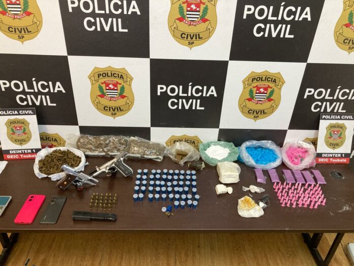 Polícia de Taubaté desarticula quadrilha do tráfico em operação e apreende drogas e armas Polícia de Taubaté desarticula quadrilha do tráfico em operação e apreende drogas e armas