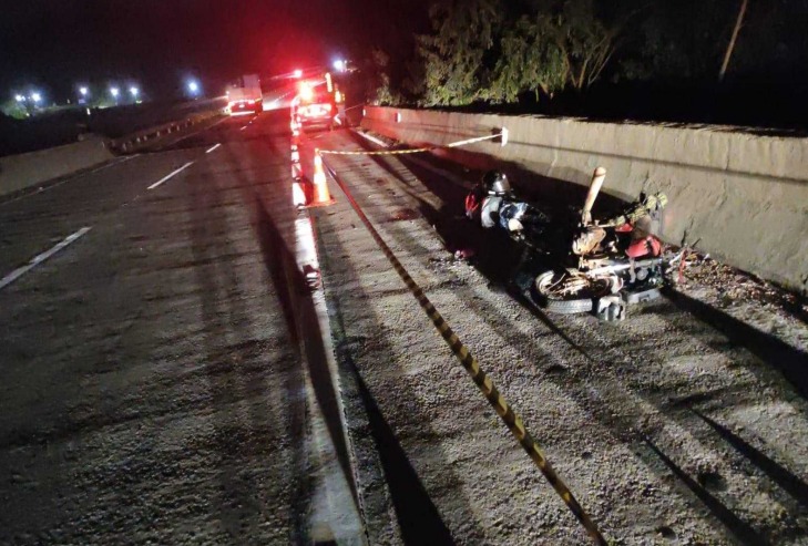 Homem morre e dois ficam feridos em acidente na Dom Pedro I, em Jacareí