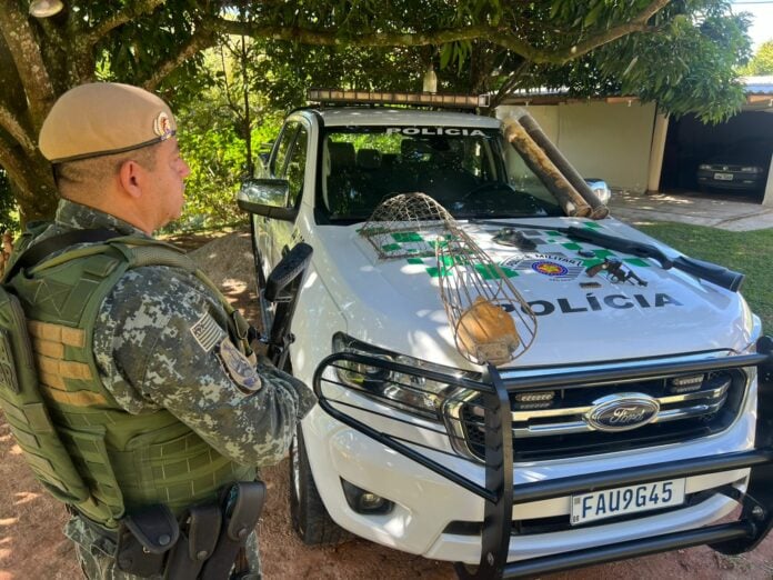 Polícia Ambiental apreende armas e itens de caça em Silveiras