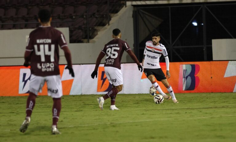 Botafogo empata com Ferroviária fora de casa