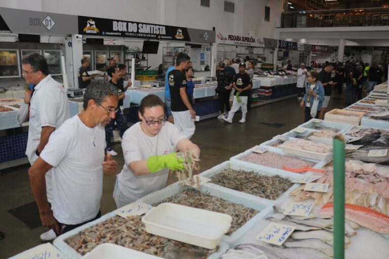 Mercado de Peixes de Santos promove Festival do Camarão até domingo