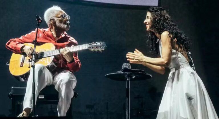 Com Gilberto Gil, Marisa Monte revive ‘A Paz’ em dueto emocionante