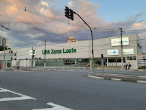 Idoso é atropelado por motociclista e sofre sangramento no nariz em Santos