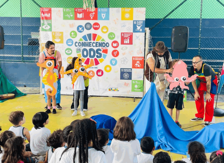 Projeto une arte e sustentabilidade em escolas públicas do Guarujá