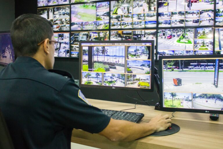 Trio é preso por tentativa de furto de moto em São Vicente