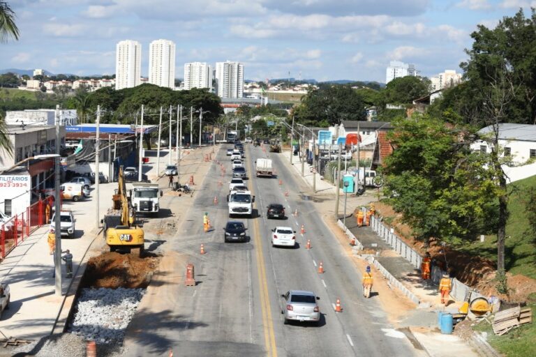 Faixa da avenida Sebastião Gualberto será interditada a partir desta quinta (8) para obras em São José