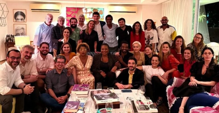Margareth Menezes reúne artistas na casa de Caetano Veloso para discutir avanços na cultura