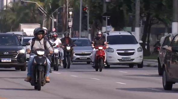 Campanha Maio Amarelo alerta motociclistas com tema “Imprudência é caminho mais rápido para uma vida curta”