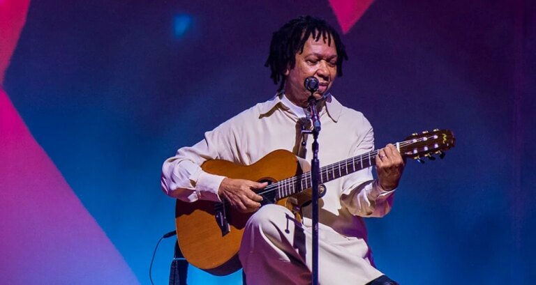 Musical “Djavan – Vidas Pra Contar” ganha datas de estreia no Rio e em SP