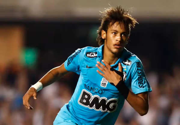 Santos aprova camisas inspiradas em Neymar e Giovanni e prepara lançamento