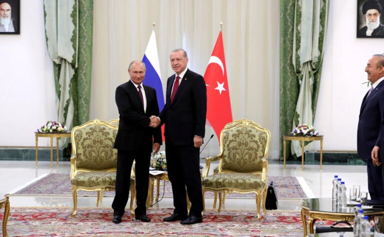 Presidente da Turquia diz que país está pronto para mediar negociação de paz entre Rússia e Ucrânia