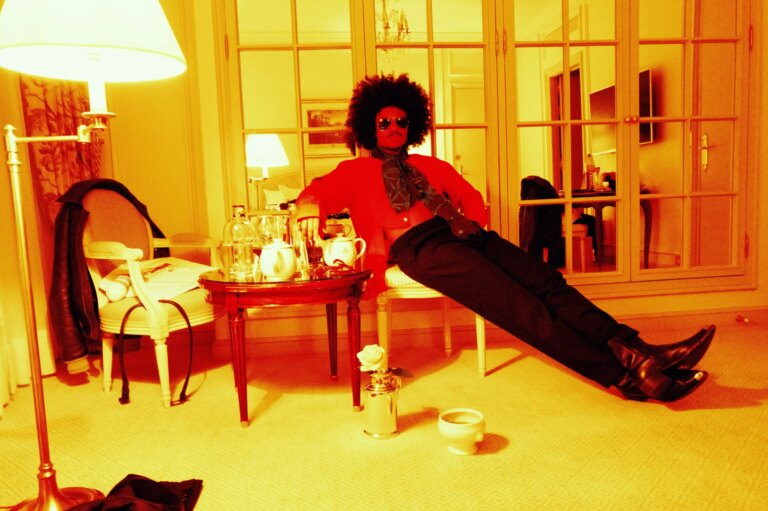 Samuel de Saboia lança álbum feito entre fusos e afetos, ‘As Noites Estão Cada Dia Mais Claras’