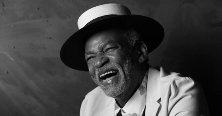 2º Festival de Cinema de Xerém presta homenagem ao ator Antônio Pitanga e ao presidente do Instituto Zeca Pagodinho, Louiz Carlos da Silva