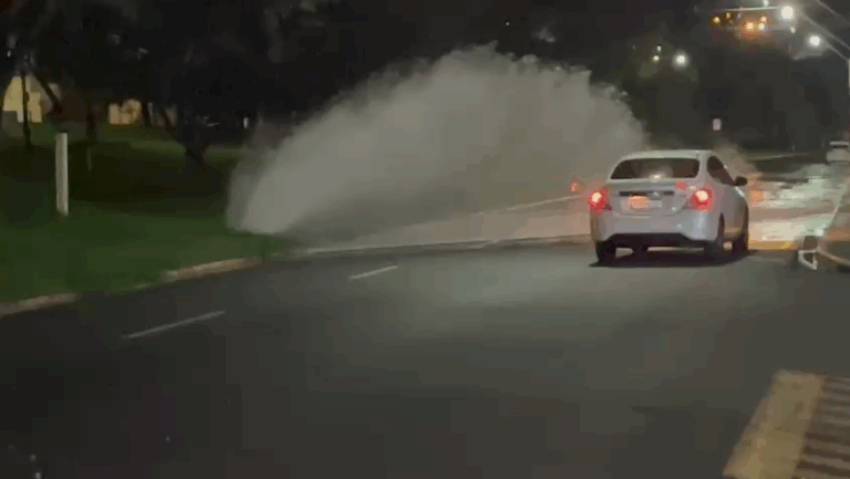 Adutora rompe na Av. Caramuru e Saerp alerta para possibilidade de intermitência em dois bairros; saiba quais