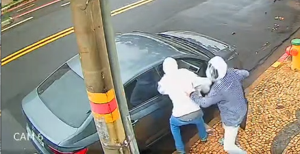 Dupla assalta mulheres em plena luz do dia em Campinas