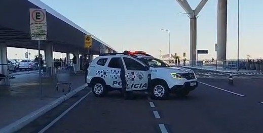 Suspeita de bomba em Viracopos mobiliza GATE e isola área externa do terminal