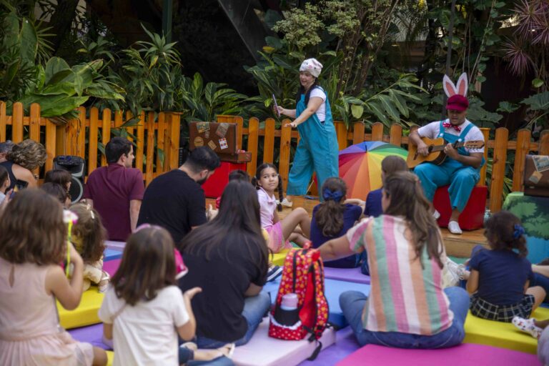 Galleria Shopping promove tarde bilíngue com histórias e oficinas infantis