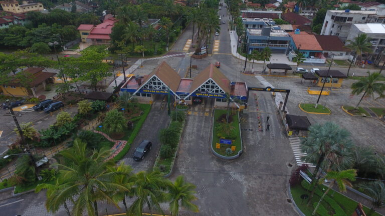 Foragido da Justiça é capturado em condomínio fechado de Bertioga com placa de motocicleta encoberta