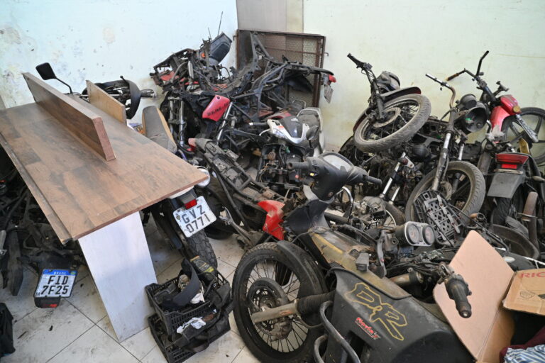 GCM e Polícia Civil desarticulam desmanche clandestino de motos em Santos