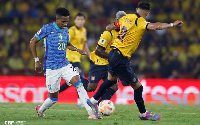 Seleção começa era Ancelotti com jogo truncado e empate sem gols no Equador