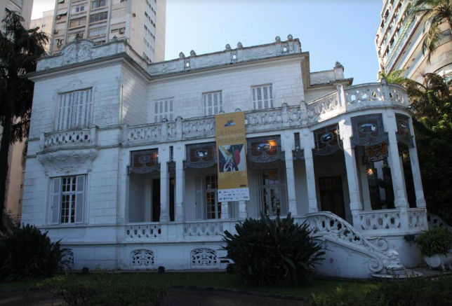 Pinacoteca Benedicto Calixto realiza noite literária na abertura da 18º Semana Martins Fontes