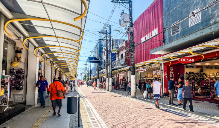 Obras da segunda fase da reurbanização do centro comercial de São Vicente é oficializada em solenidade