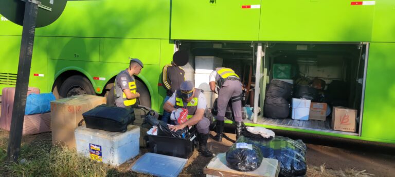 Passageira é presa com mais de 1,5 kg de maconha em ônibus na Rod. Anhanguera