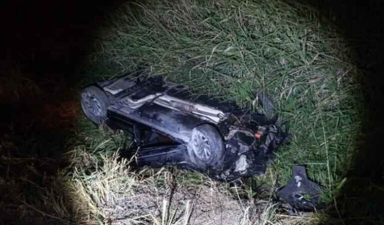 Dois morrem em acidente na Oswaldo Ortiz Monteiro, em Cachoeira Paulista